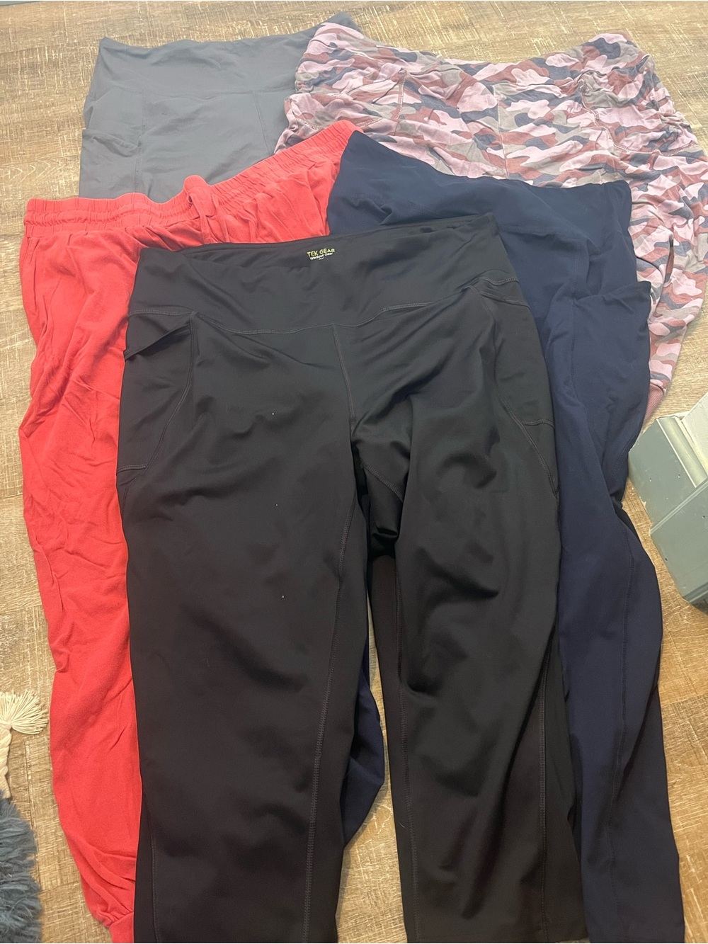 Bundle of Women’s Athletic/Comfy Pants